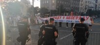 Grupa ljudi protestovala zbog Prajd šetnje, policija napravila kordon (VIDEO, FOTO) 2