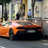 Lamborgini Vučićevog kumčeta u "akciji bahatog parkiranja" na Vračaru 12
