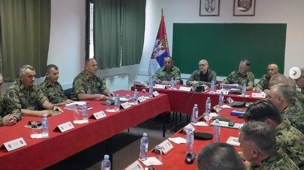 Vučević i Mojsilović na sastanku sa oficirima Vojske 1