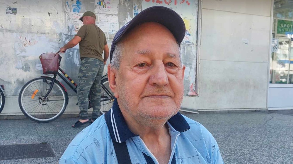 "Sramota je da to zovu Vučićeva salama": Reporter Danasa u razgovoru sa Zaječarcima o sniženju cena 6