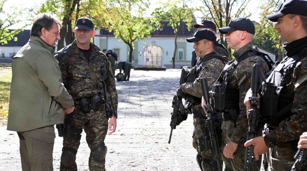 "Jasno smo čuli poruku predsednika": Ministar Gašić poručio taksistima da se ne ljute, ali i da je za kriminalce Subotica "zaboravljeni grad" 1