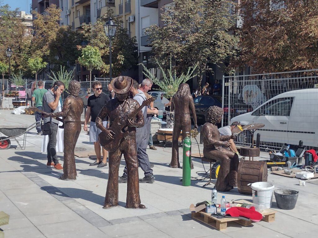 Čist populizam, „tezga za skulpturu” ili duh stare čaršije: Reakcije na najavljeni Boemski trg u Kragujevcu 3