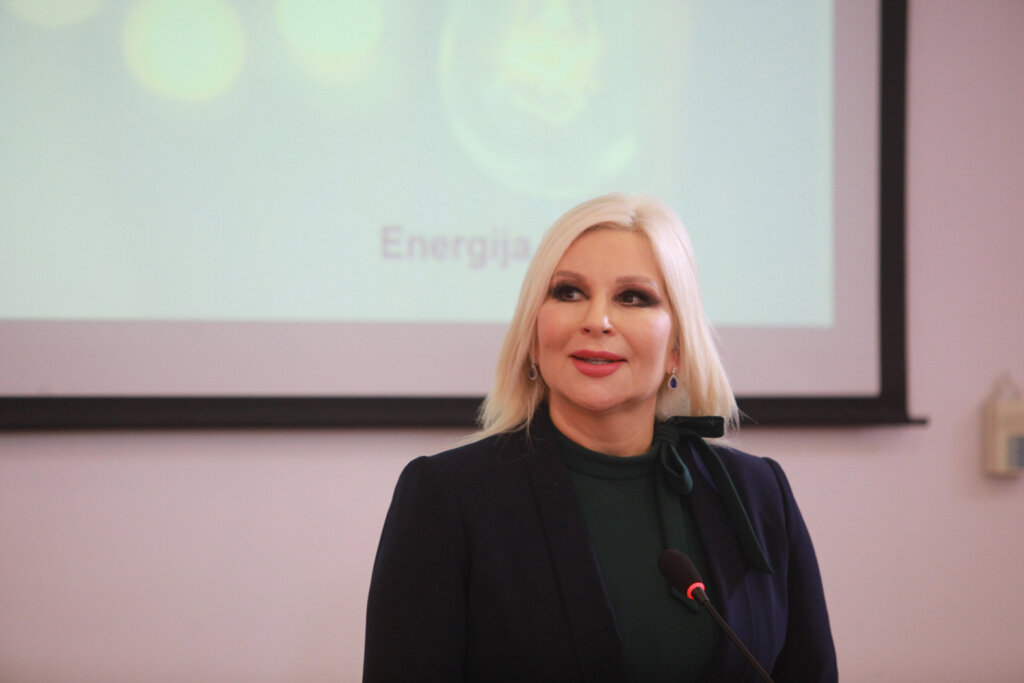 Zorana Mihajlović o odlazećoj premijerki: Mnogo me je puta bilo sramota da budem pored nje, a kamoli da je slušam 2