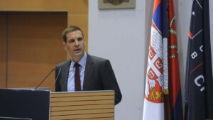 Predsednik Gradskog odbora Nove Demokratske stranke Srbije (Novi DSS) u Šapcu Branko Živanović poručio je danas da Srpska napredne stranke (SNS) "ne zaslužuje nijedan dan da provede na vlasti", navodeći da su njena obećanja iz predizbornih kampanja u tom gradu ostala neispunjena.