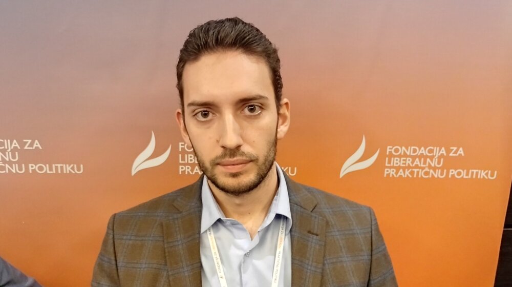 Grbović i delegacija PSG položili cveće na Đinđićev grob 1