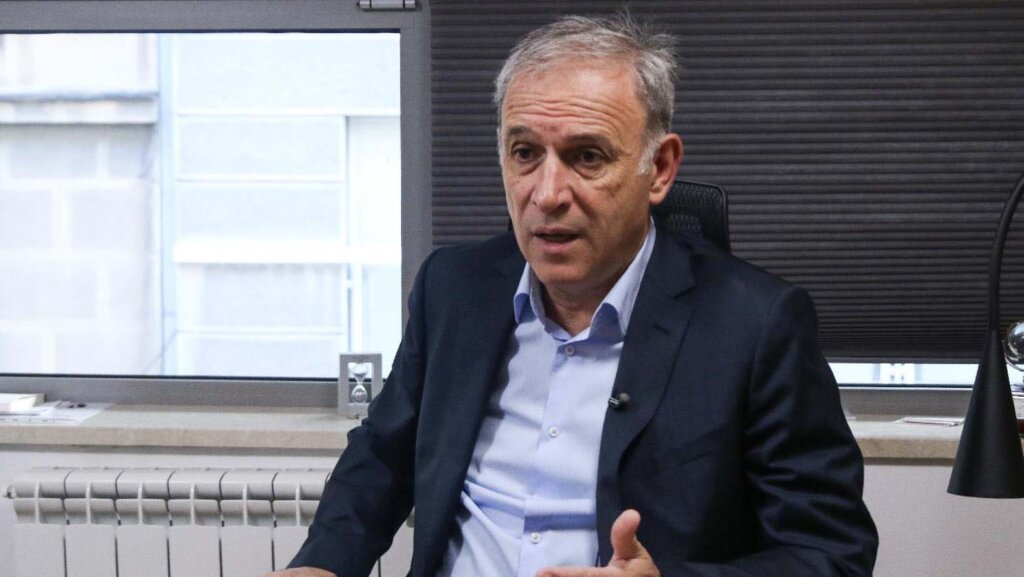 vučić bezbednost terorista Zar je bezbedna zemlja u kojoj potencijalnog teroristu zagube u rodnoj kući, a on sutradan pokuša da ubije žandarma: Sagovornici Danasa o tvrdnjama Vučića da je Srbija bezbedna 2