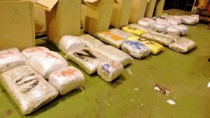 Zaplenjeno 55.000 psihoaktivnih lekova i više komada oružja u poslednjoj nedelji 2025. 1