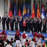 Da li se premijerka Srbije fotografisala sa učesnicima samita Berlinskog procesa? 6
