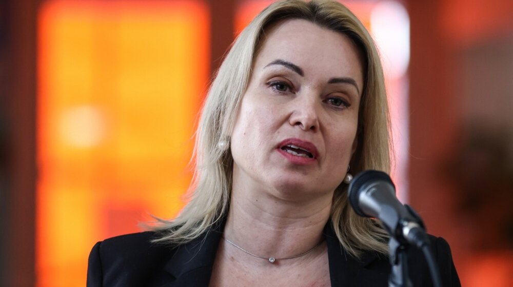 Ruska novinarka koja je uživo u programu pozvala na prekid rata u Ukrajini: "Sud u Moskvi mi je oduzeo starateljstvo nad ćerkom iz političkih razloga" 1