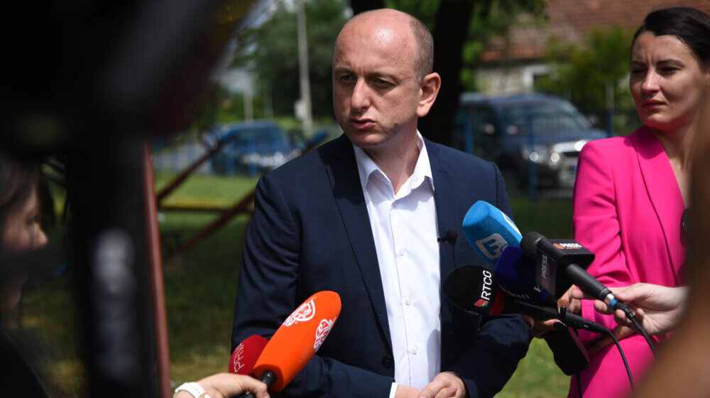 Knežević: Crna Gora na zahtev Prištine uhapsila dvojicu Srba 1