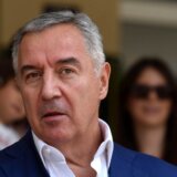 Đukanović: Na delu 'posrbljavanje' Crne Gore, Dodik ima podršku Vučića 2