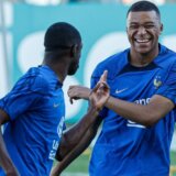 Energetska trezvenost galskih petlova: Francuzi ubuduće vozom umesto avionom na kraća putovanja 9