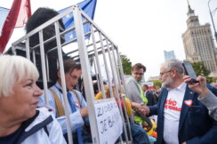 (FOTO) Hiljade građana na protestu u Varšavi, opozicija najavljuje veliku promenu 5