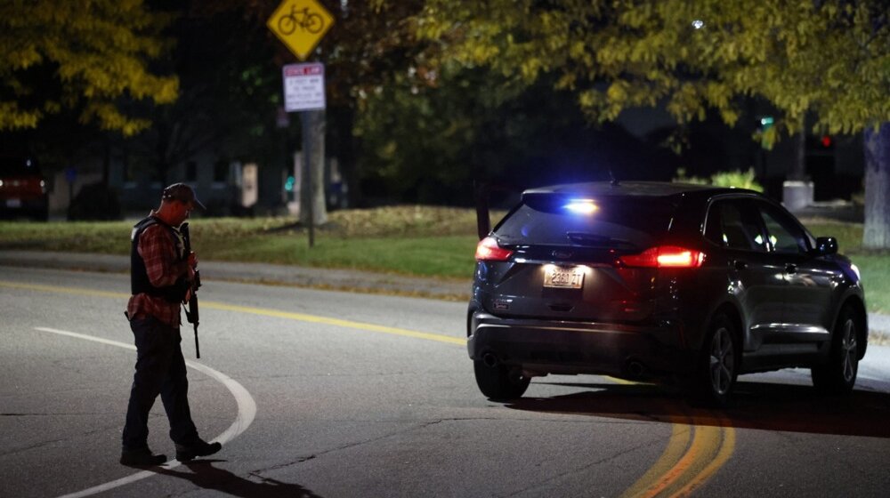 U SAD ove godine zabeleženo 565 masovnih pucnjava, svakom petom Amerikancu član porodice ubijen vatrenim oružjem 1