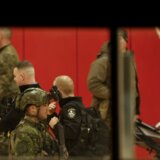 Pucnjava u Mejnu: Lokalne škole otkazale nastavu, policija pokušava da locira napadača 2