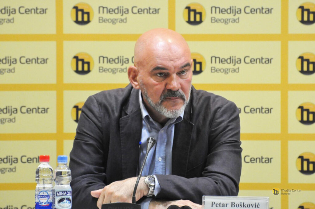 Polemika Suzane Vasiljević i Petra Boškovića: Ko je Vučića zvao vrhovnim komandantom? 2 Polemika Suzane Vasiljević i Petra Boškovića: Ko je Vučića zvao vrhovnim komandantom? 2