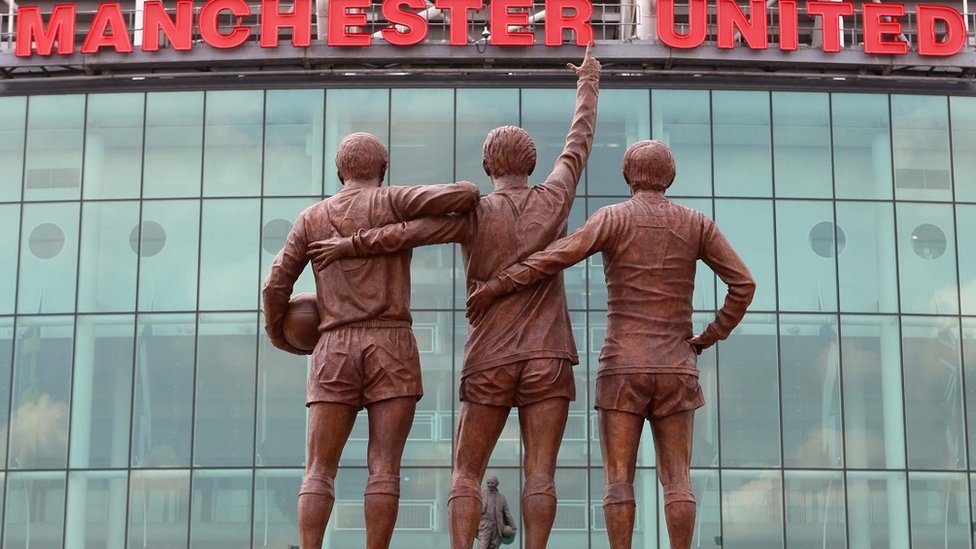 Fudbal i Engleska: Katarski šeik povukao ponudu da kupi slavni Mančester junajted 2 Old Traford