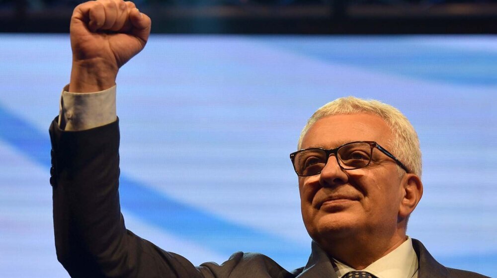 "Mandiću nije mesto ni u jednom izbornom štabu u Srbiji": Podgorički mediji o boravku predsednika skupštine Crne Gore u štabu SNS tokom izbora 1