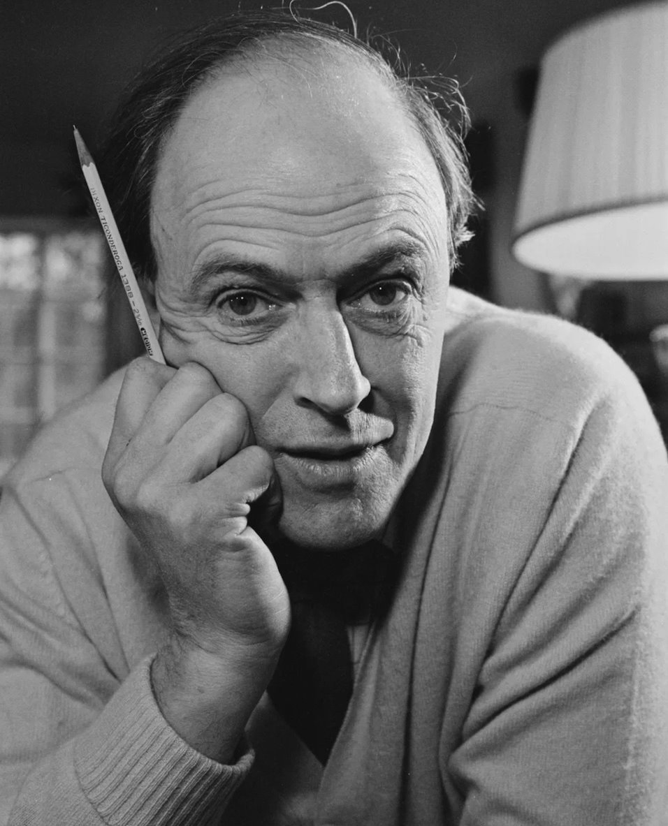 Roald Dal: Treba li menjati klasike dečije književnosti u skladu sa novim vremenima 1 Iako Dalova reputacija nije ono što je nekad bila, mnogi, između ostalih i britanski premijer, protive se izmenama njegovih knjiga