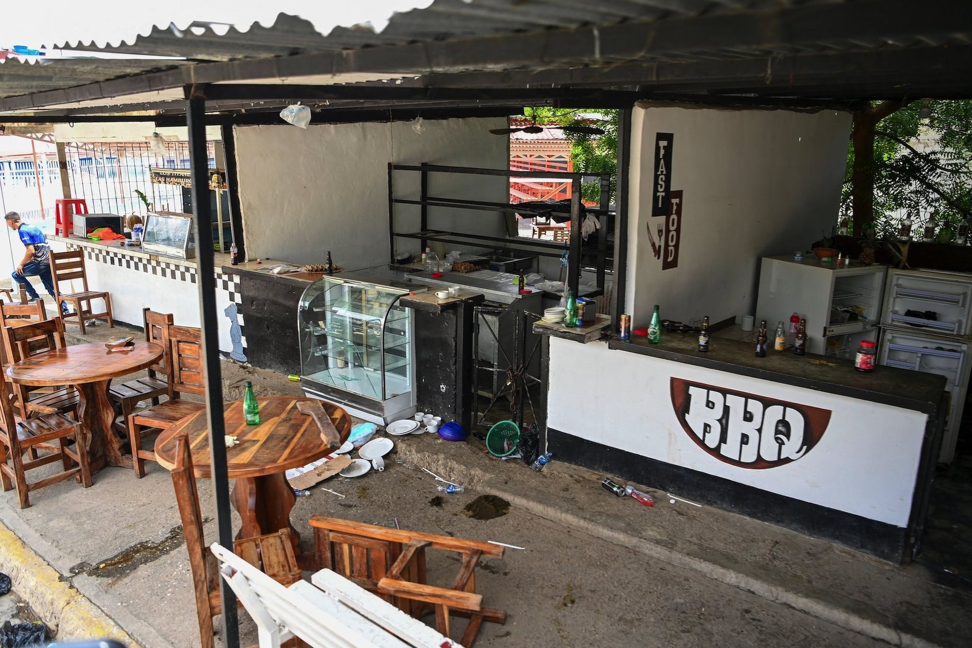 Disko, zoo vrt i arsenal oružja: Luksuzni zatvor jedne od najozloglašenijih latinoameričkih bandi 8 A restaurant inside the prison