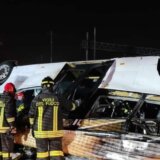 Italija i nesreće: Autobus se survao sa nadvožnjaka u Veneciji, više od 20 mrtvih, među njima i deca 4