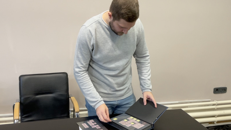 Srbija i kolekcionarstvo: Kuda ide srpska filatelija, „hobi kraljeva i kralj među hobijima" 1 Miloš Vuković, jedan od najmlađih filatelista u Savezu filatelista Srbije (SFS)