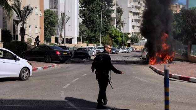 Izrael i Palestina: Desetine Izraelaca taoci Hamasa, stotine mrtvih na obe strane u napadima, „u ratu smo", kaže Netanjahu 3 tel aviv