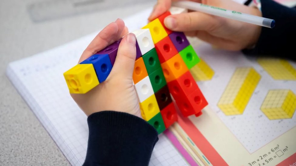 Jezik i obrazovanje: Na nekim jezicima matematika je jednostavnija 1 kocke