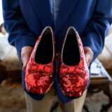 Amerika: Penzioner ukrao crvene cipele iz Čarobnjaka iz Oza, mislio da imaju prave rubine 9