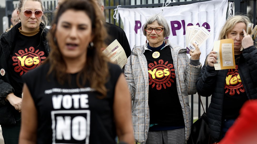 Australija: Na istorijskom referendumu odbijen predlog da se urođenici nađu u Ustavu 5 Australija, referendum, starosedeoci