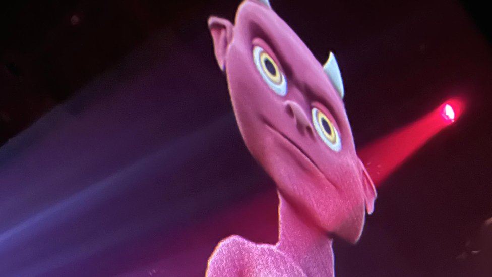 Nauka: Da li biste smeli da pomazite hologram lava - u predvorju hologramske revolucije 3 Image from the play Alex