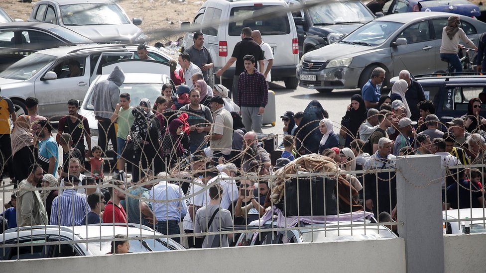 Izrael i Palestinci: Nastradalo 28 ljudi u vazdušnom napadu oko prelaza Rafa, tvrde palestinski zvaničnici, američki predsednik Džozef Bajden najavljuje posetu Izraelu 1 Gaza, prelaz Rafa