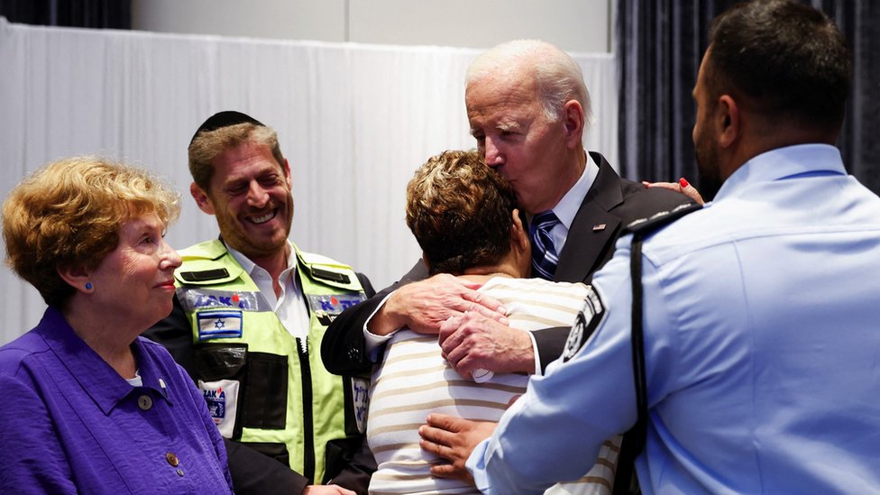 Izrael i Palestinci: Baka koja je kolačićima zaustavljala borce Hamasa sastala se sa predsednikom Bajdenom 2 Predsednik Džozef Bajden i Rahel Edri tokom njegove posete Tel Avivu