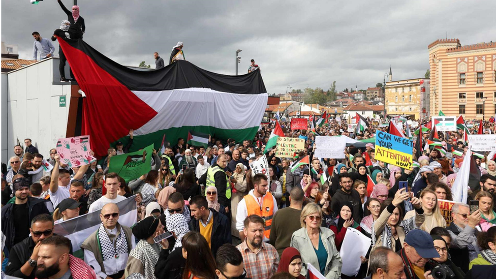 Izrael i Palestinci: Izraelska vojska kaže da sukob u Gazi može da potraje mesecima, Iran upozorava da situacija može da se otme kontroli 13 Sarajevo