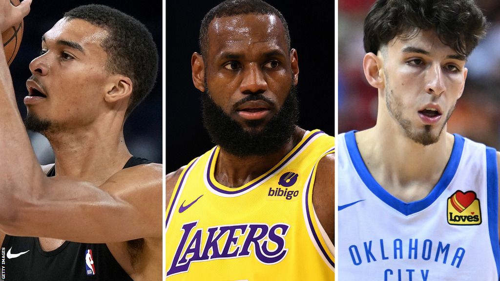 NBA liga i košarka: Jokićev Denver krenuo u odbranu titule, veliki trejdovi i Viktor Vembanjama menjaju odnos snaga 1 Victor Wembanyama, LeBron James and Chet Holmgren