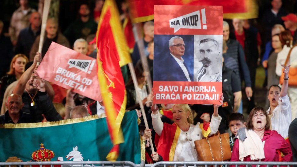 Politika: Crna Gora dobila novu vladu, Andrija Mandić predsednik skupštine 2 protest u Podgorici