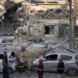 BLOG UŽIVO: Palestinci u Gazi beže od bombi i prave zalihe hrane, izraelski parlament odobrio formiranje ratnog kabineta 7