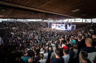 15 godina sns Kako je izgledalo obeležavanje 15.godišnjice Srpske napredne stranke (FOTO) 4