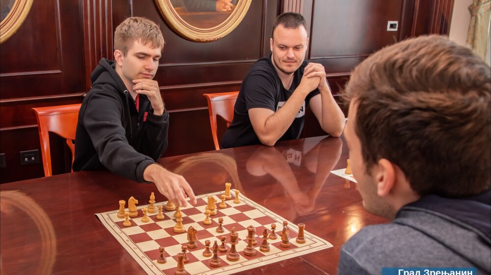 Šahovski reprezentativci Srbije na pripremama u Ečki 1