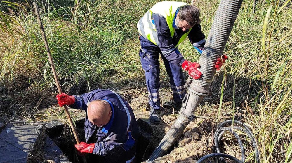 Mogli su ručno da iskopaju kanalizaciju 7