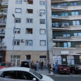 "Nikom ništa ne dugujemo, a hoće da nam uzmu stanove": Izvršitelj bi da ljudima oduzme nekretnine zbog duga građevinskog investitora 4