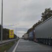 AMSS: Poledica na kolovozu, kamioni se na Horgošu zadržavaju i do 10 sati 12