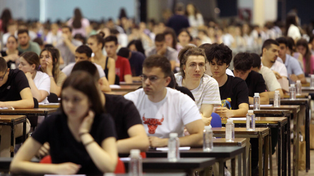 Na kojim fakultetima Beogradskog univerziteta će poskupeti školarine: Detaljan pregled cena za sve studijske programe 1