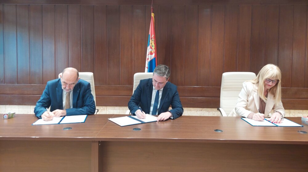 Zaposlenima u socijalnoj zaštiti za 40 godina staža jubilarna nagrada u visini dve i po prosečne zarade 1