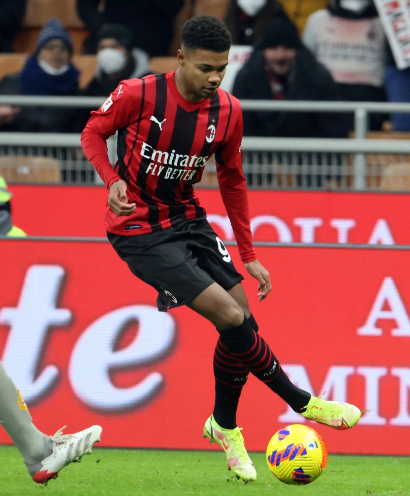 Kao da je u zemlju propao: Već dve nedelje ni traga ni glasa od igrača Milana na pozajmici u Norčepingu 2