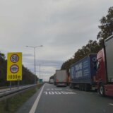 AMSS: Na granicama Srbije automobili bez zadržavanja, kamioni čekaju do osam sati 5