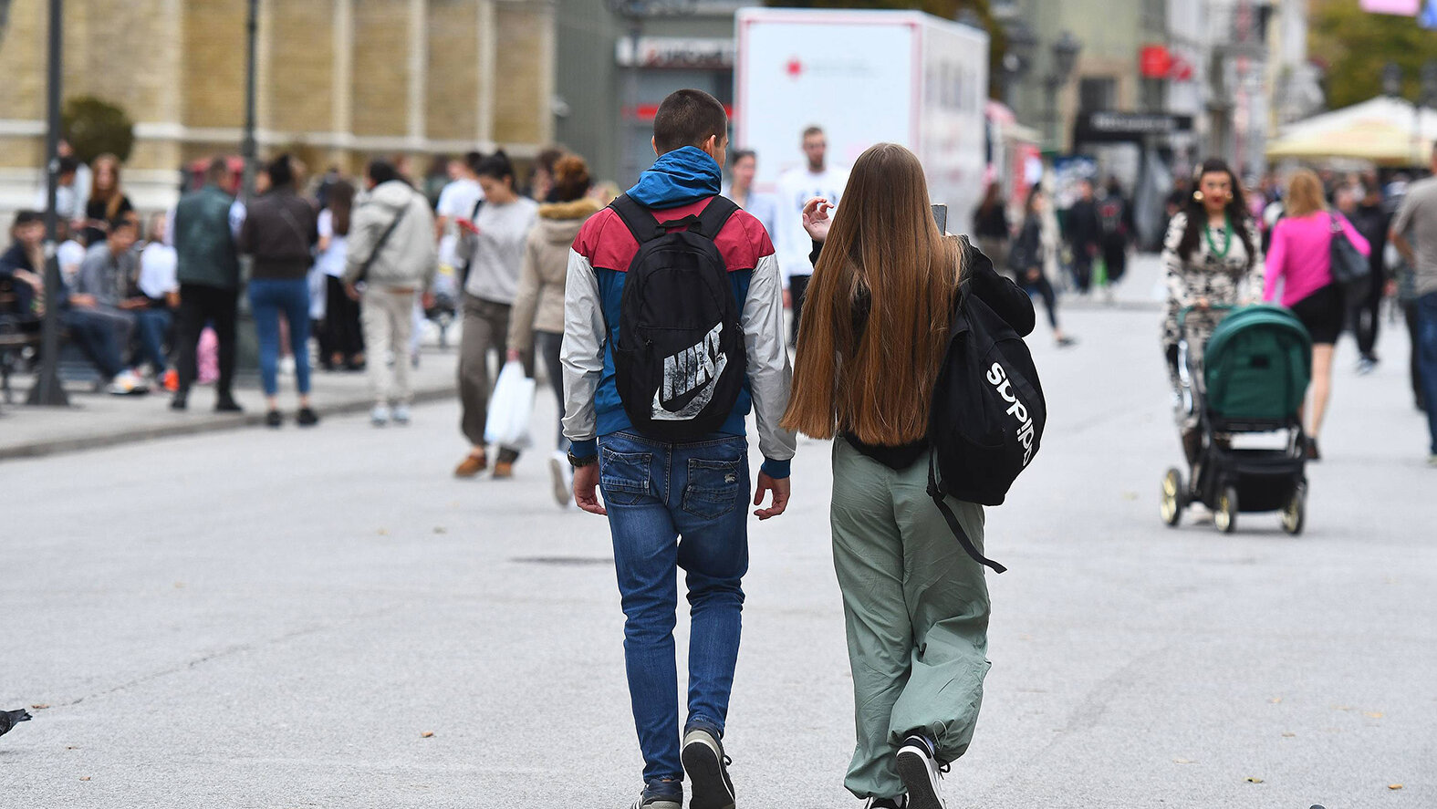 Život "Život nije samo plata": Šta su odgovarali čitaoci Danasa na pitanje da li su zadovoljni životom u Srbiji? 2