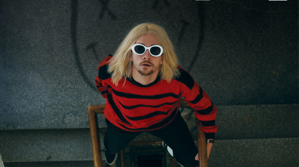 Četvrta postavka “Velike bele zavere” pozorišnog komada Dimitrija Vojnova: Drama koja pokušava da zamisli poslednje dane u životu Kurta Kobejna 1