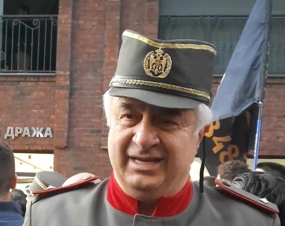 "Živ je Draža, umro nije": Kako je protekao dan kada je Čiča ponovo dobio svoju kuću u Beogradu (FOTO, VIDEO) 5