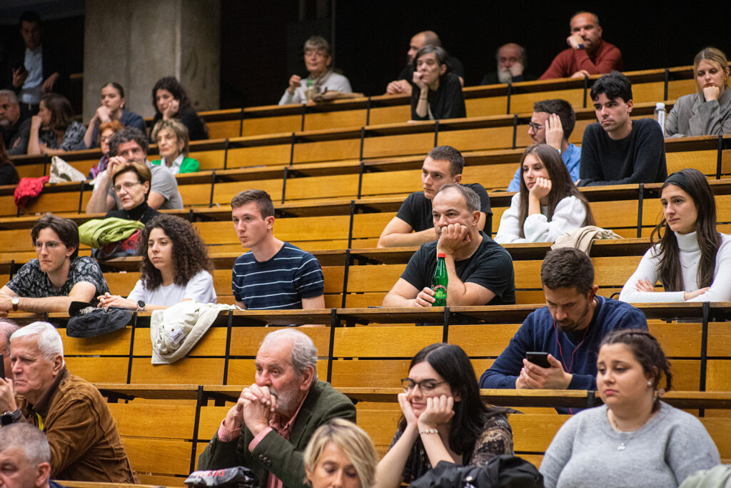 Održana tribina „Bunt sećanja na Dragoljuba Bakića” 5